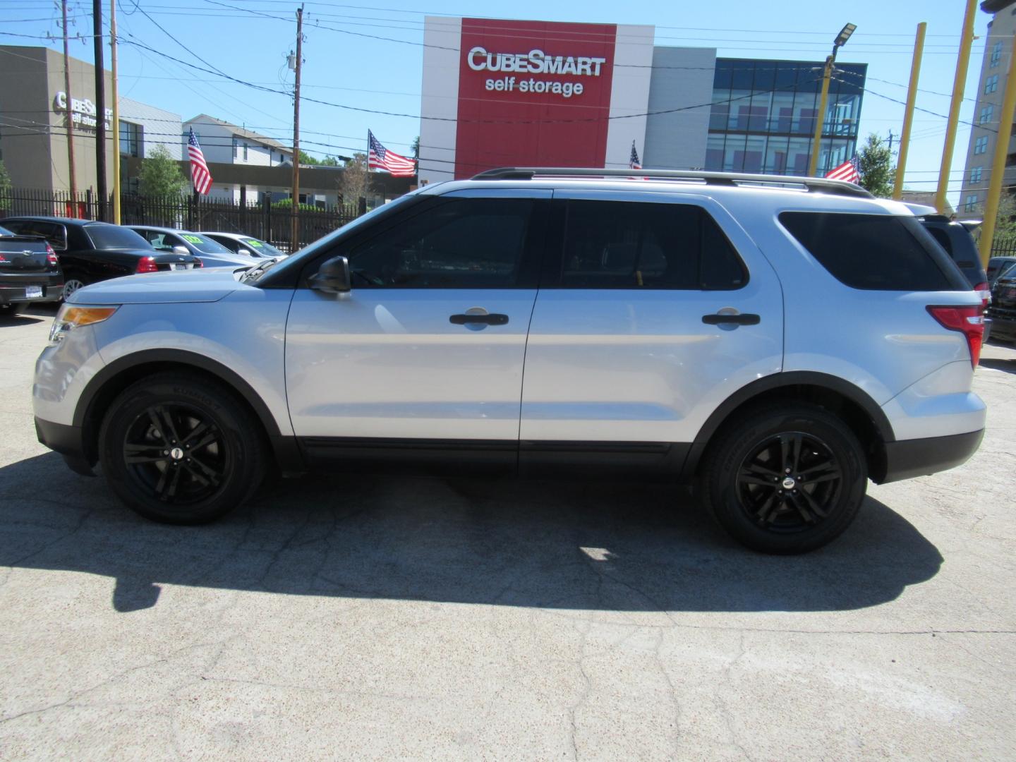 2015 Silver /Gray Ford Explorer XLT (1FM5K7B8XFG) with an 3.5L V6 F DOHC 24V engine, Automatic transmission, located at 1511 North Shepherd Dr., Houston, TX, 77008, (281) 657-1221, 29.798361, -95.412560 - 2015 FORD EXPLORER VIN: 1FM5K7B8XFGB17981 1 F M 5 K 7 B 8 X F G B 1 7 9 8 1 4 DOOR WAGON/SPORT UTILITY 3.5L V6 F DOHC 24V GASOLINE FRONT WHEEL DRIVE - Photo#23